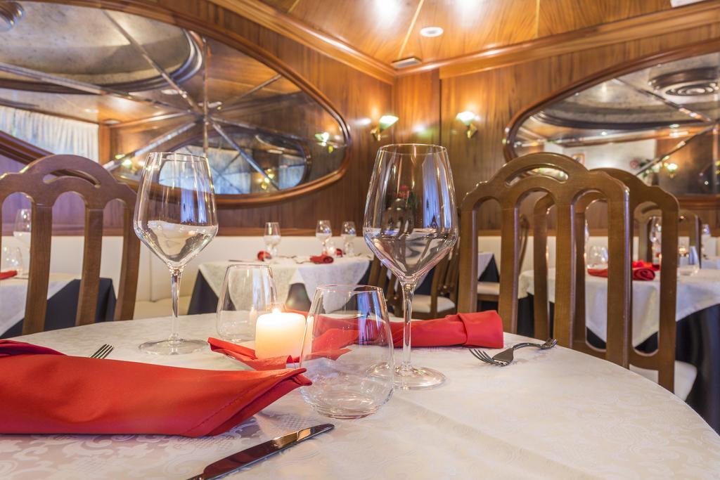Hotel Floris Моляно Венето Екстериор снимка